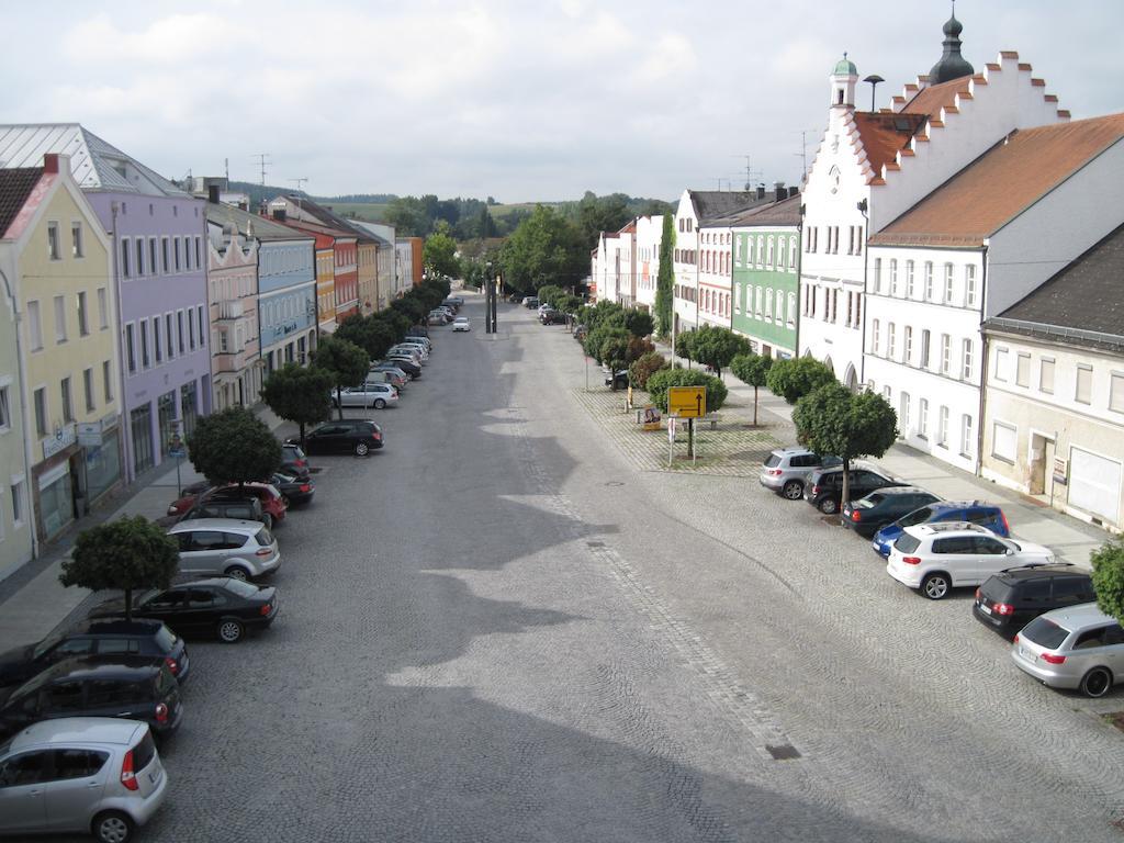 Hotel am Marktplatz Gangkofen Exteriör bild